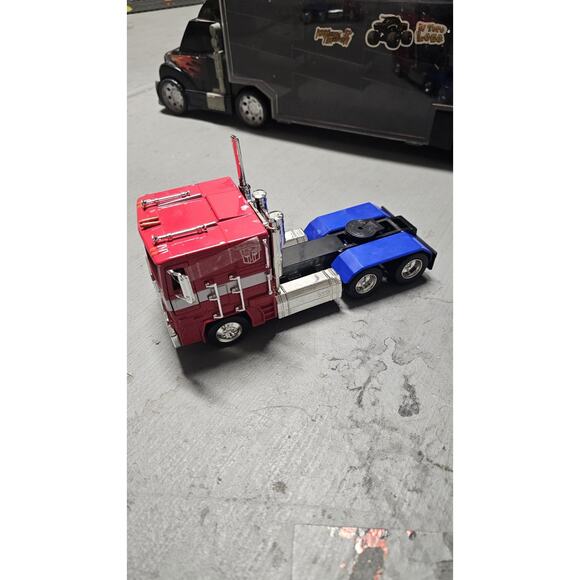 Jada G1 TRANSFORMERS Autobot Optimus Prime 2022 Diecast 1/24 Scale #99524 NIB !! - Picture 4 of 6